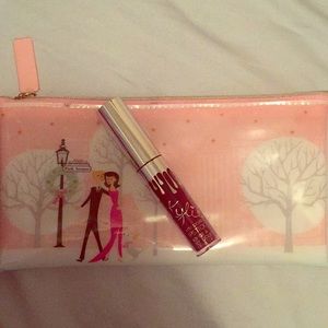 Kylie Jenner liquid lipstick( bag not included)